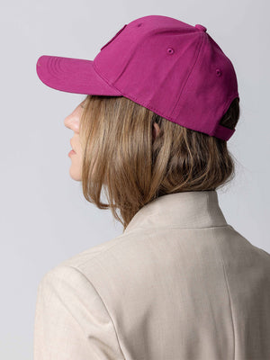 THE WINTER BERRY CAP